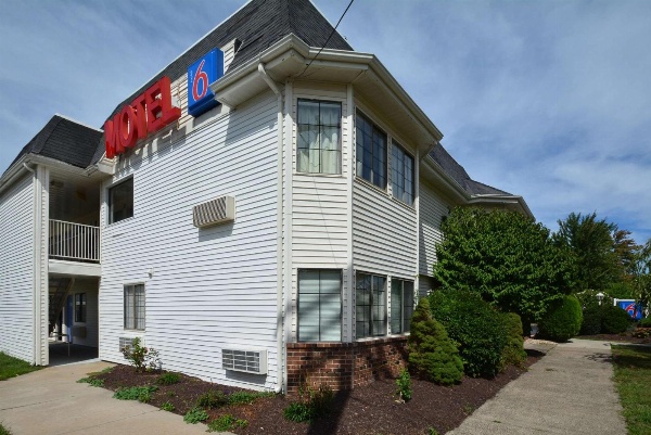 Motel 6-Wethersfield, CT - Hartford image 2