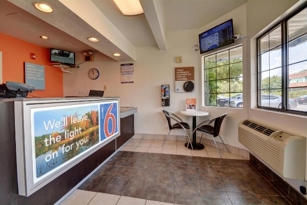 Motel 6-Wethersfield, CT - Hartford image 4