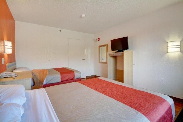 Motel 6-Wethersfield, CT - Hartford image 8